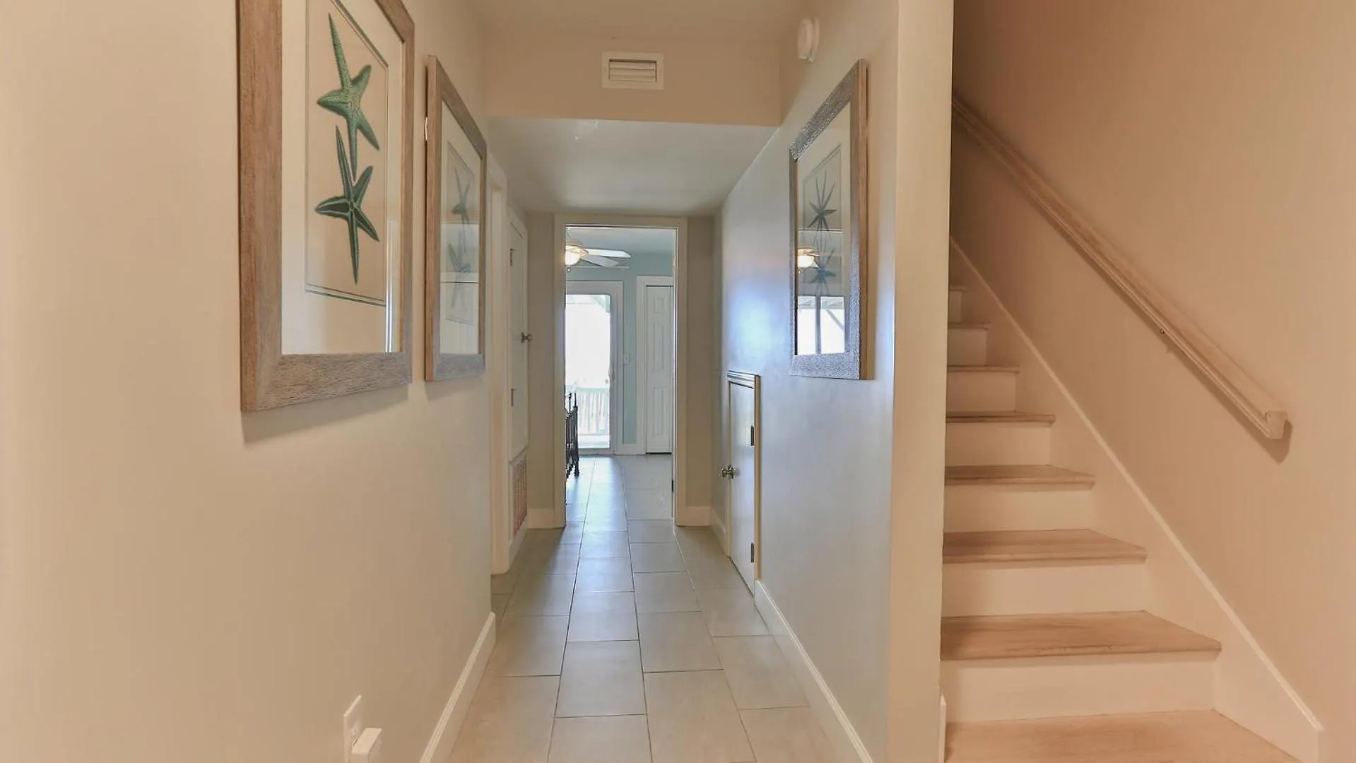 Holiday home Southbay By The Gulf 132 Is A Completely Renovated 3 Bedroom Beach Front Townhome In Destin