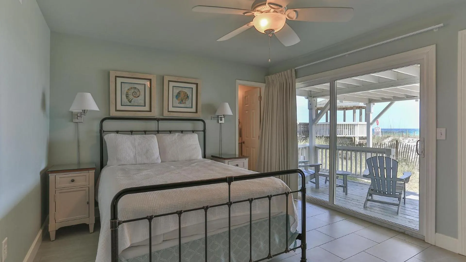Southbay By The Gulf 132 Is A Completely Renovated 3 Bedroom Beach Front Townhome In Destin